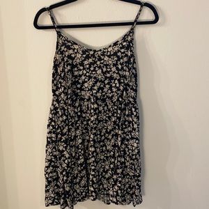 Forever 21 black and white floral flowy waist sundress
